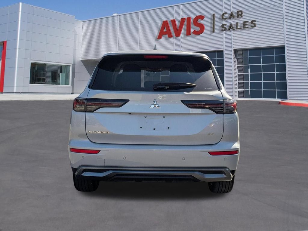 Thumbnail: 2025 Mitsubishi Outlander - 5