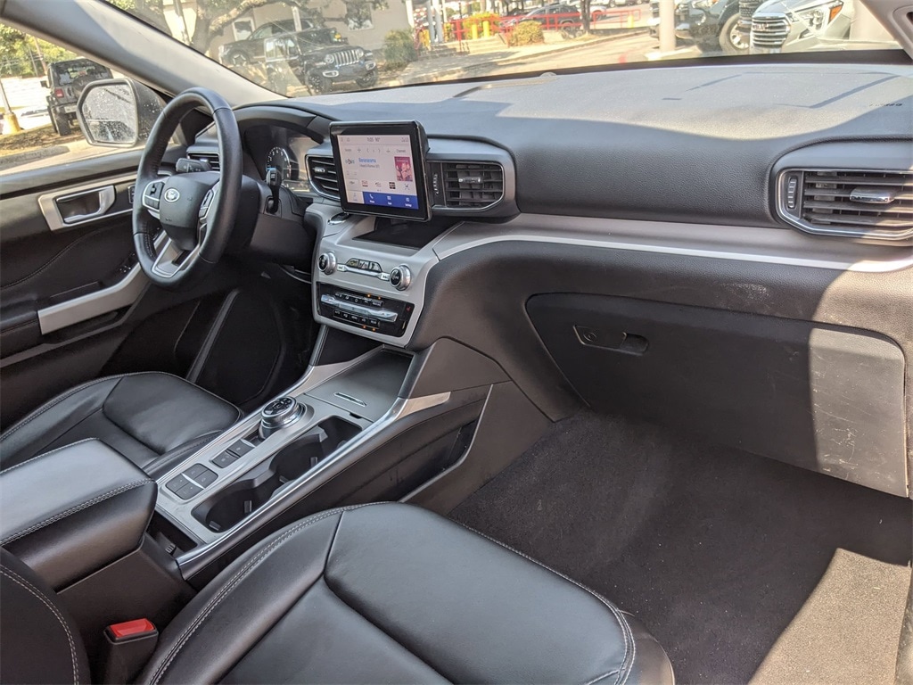 Thumbnail: 2024 Ford Explorer - 28