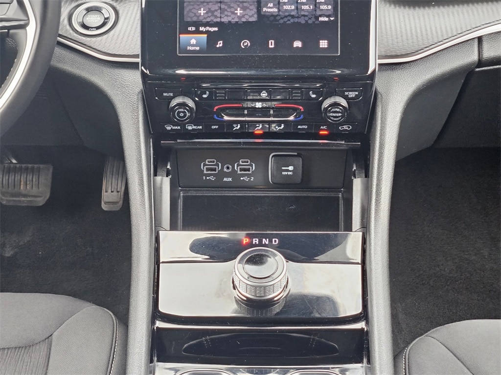 2023 Jeep Grand Cherokee Laredo 22