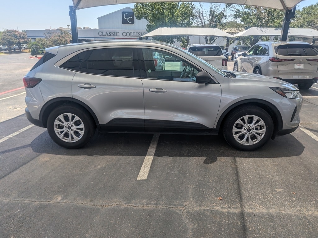 Thumbnail: 2024 Ford Escape - 7