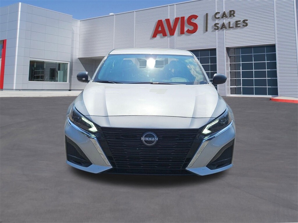 2024 Nissan Altima 2.5 SV photo 2