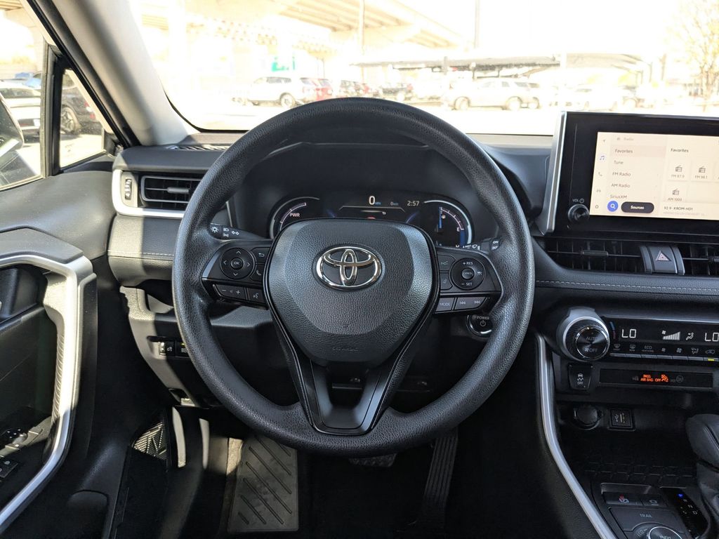 Thumbnail: 2025 Toyota RAV4 - 25