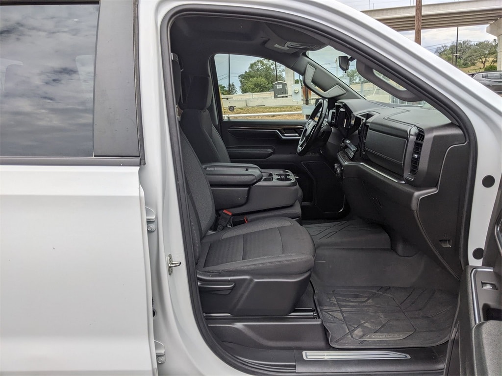 Thumbnail: 2024 Chevrolet Silverado 1500 - 25