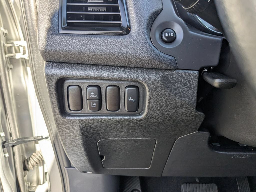 Thumbnail: 2025 Mitsubishi Outlander Sport - 22