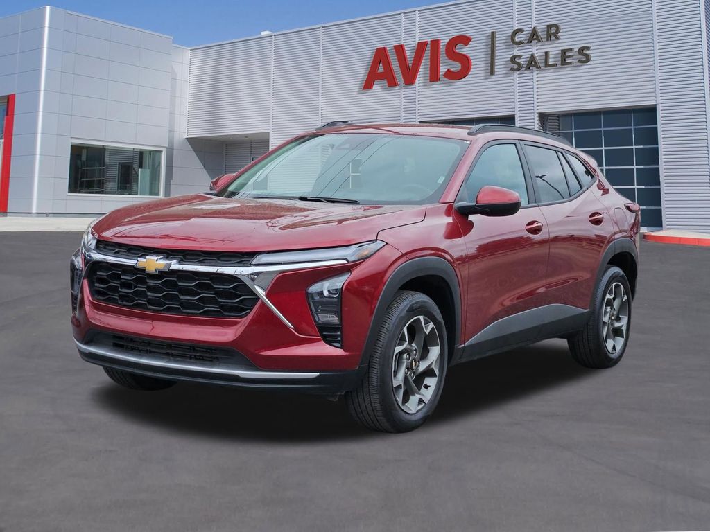 2025 Chevrolet Trax LT's photo