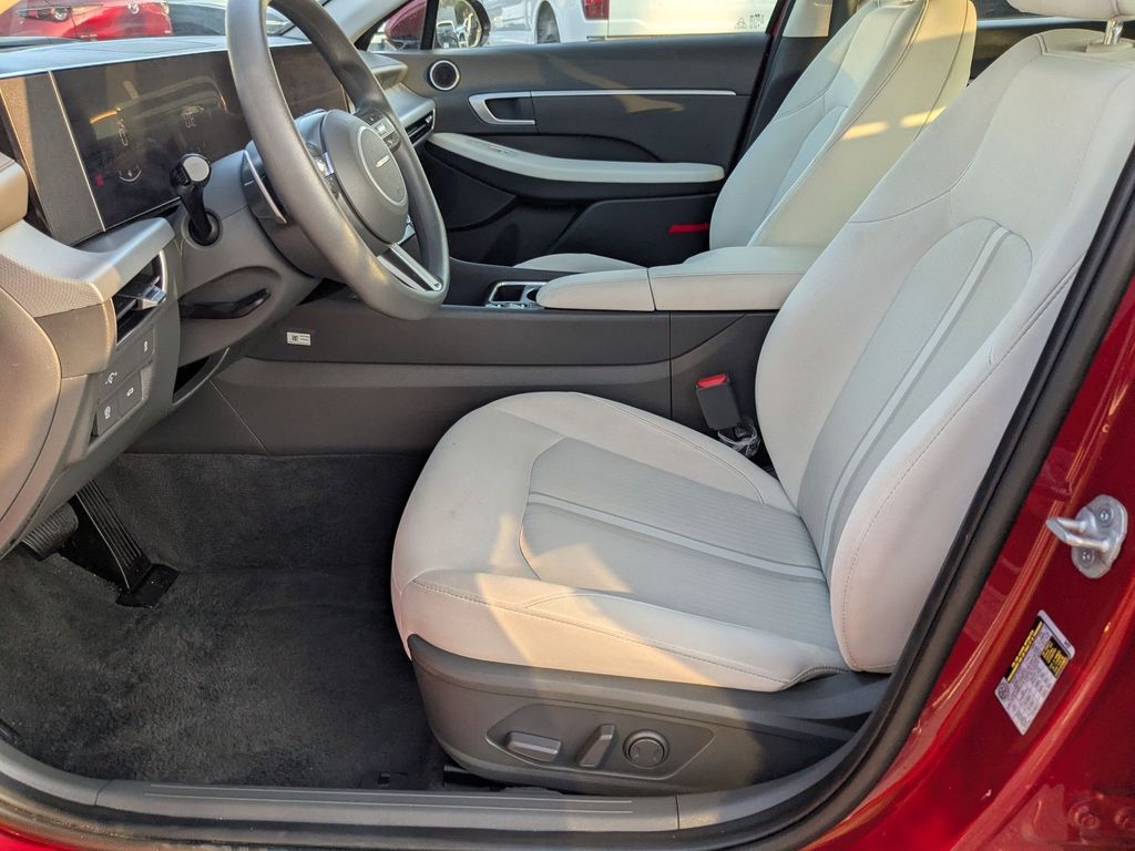 Thumbnail: 2025 Hyundai Sonata - 11