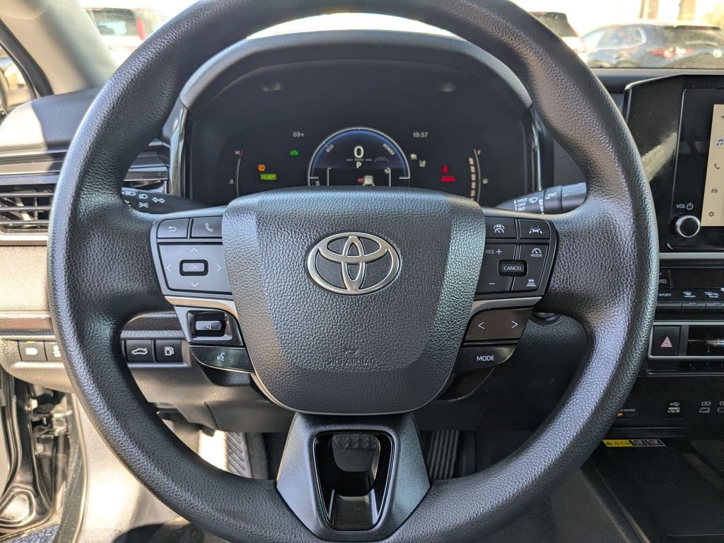 Thumbnail: 2025 Toyota Camry - 16