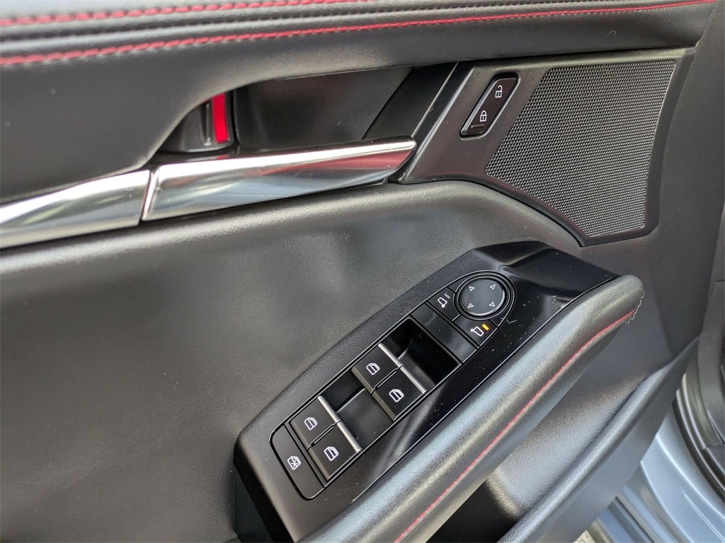 2024 Mazda Mazda3 Carbon Edition 23