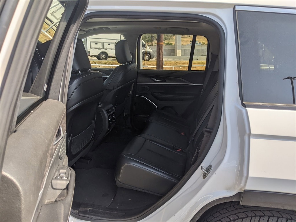 Thumbnail: 2023 Jeep Grand Cherokee - 22