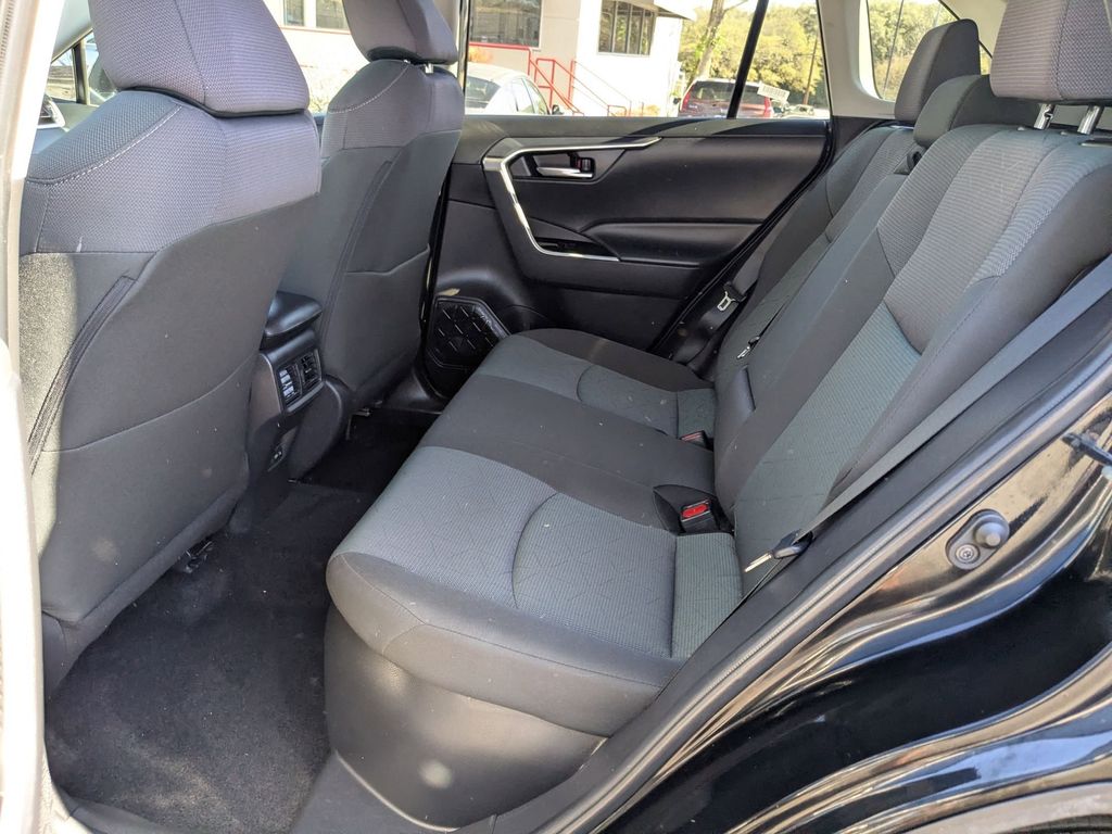 Thumbnail: 2025 Toyota RAV4 - 23