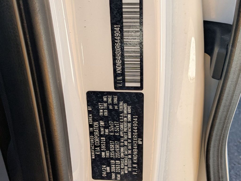 Thumbnail: 2024 Kia Carnival - 29