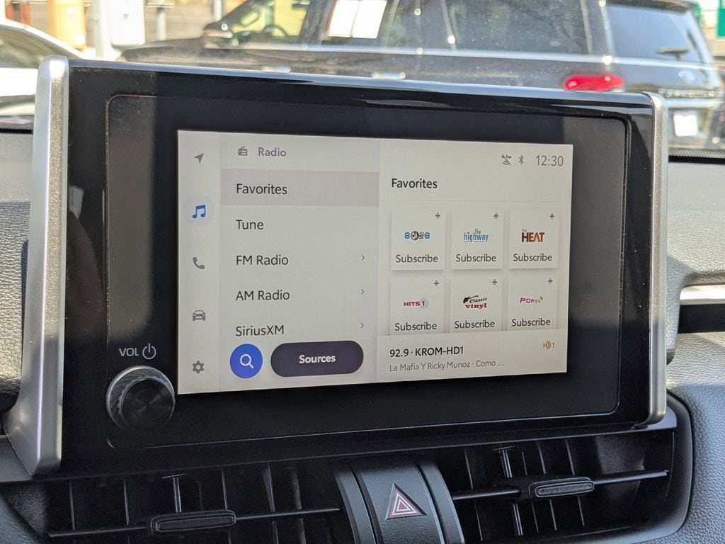 Thumbnail: 2025 Toyota RAV4 - 20