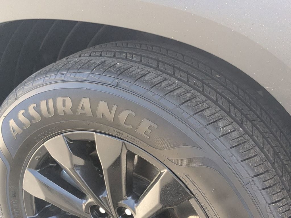 Thumbnail: 2025 Mazda CX-50 - 33