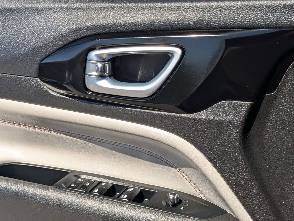 Thumbnail: 2025 Jeep Compass - 16