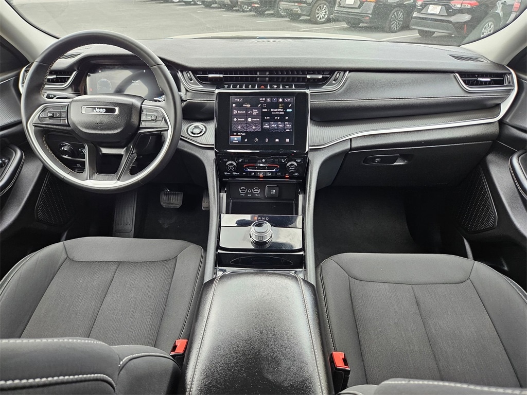 2023 Jeep Grand Cherokee Laredo 19