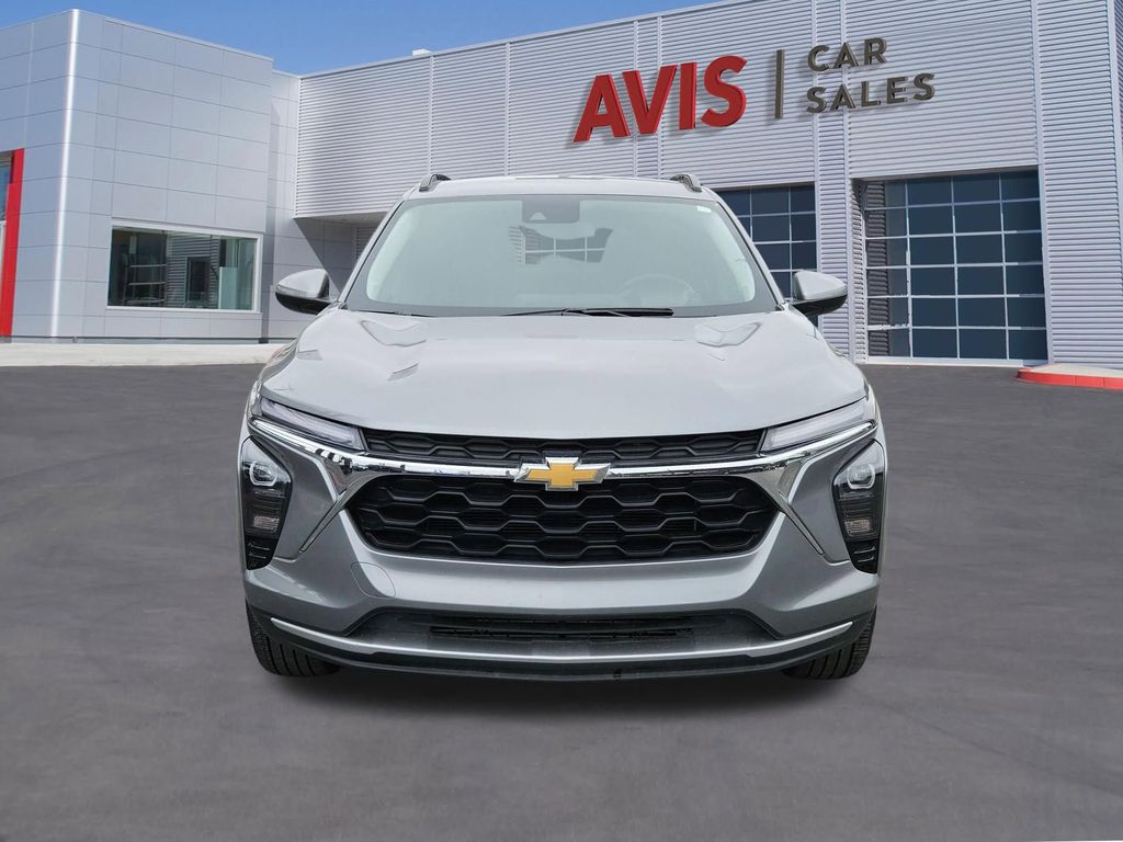 Thumbnail: 2025 Chevrolet Trax - 10