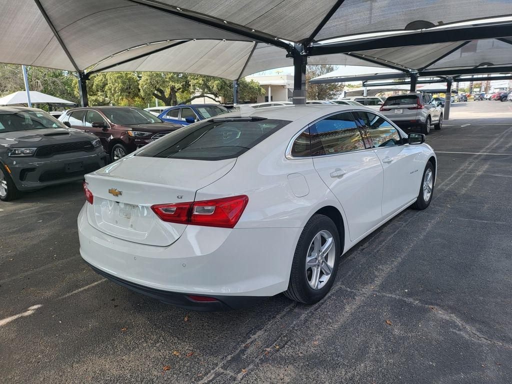 Thumbnail: 2024 Chevrolet Malibu - 3