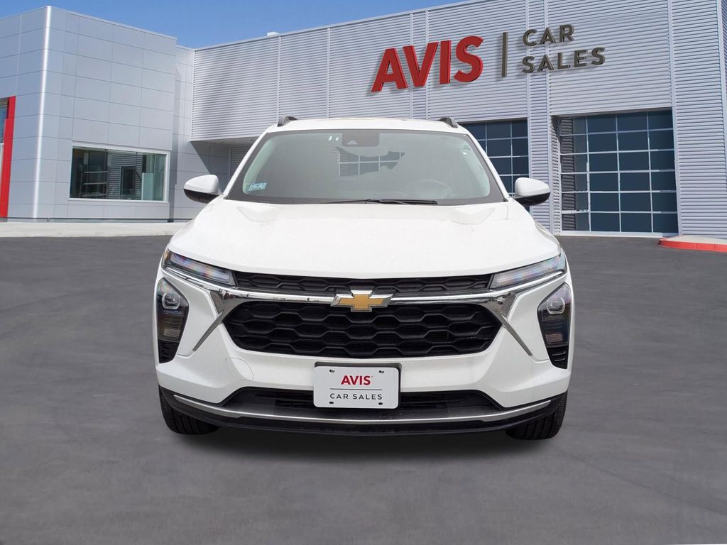 Thumbnail: 2025 Chevrolet Trax - 10