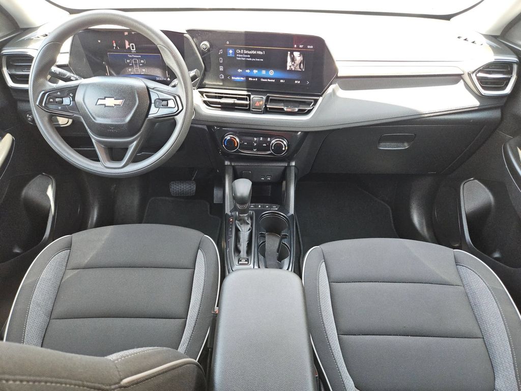 Thumbnail: 2025 Chevrolet TrailBlazer - 19