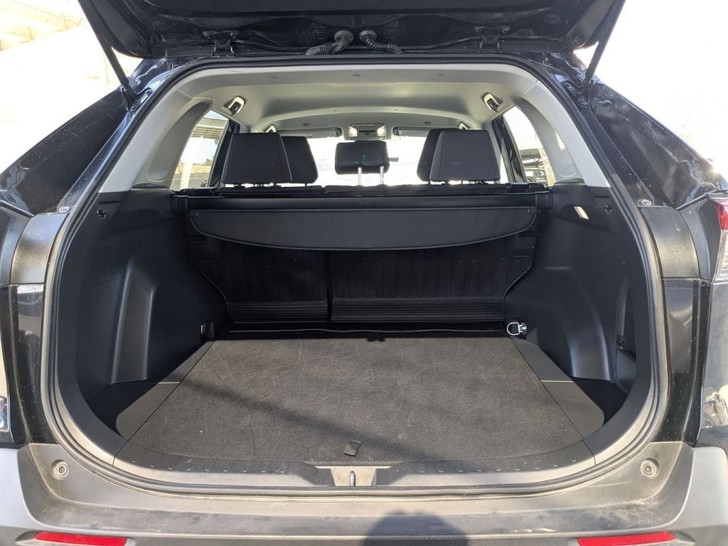 Thumbnail: 2025 Toyota RAV4 - 27