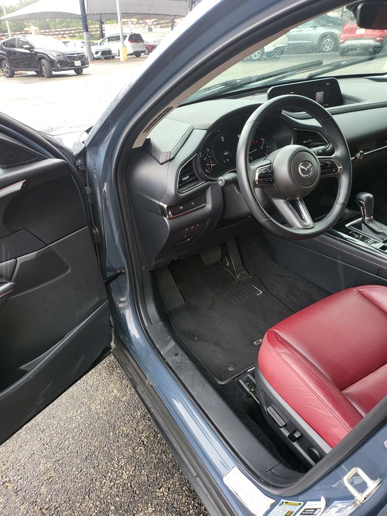 Thumbnail: 2025 Mazda CX-30 - 3