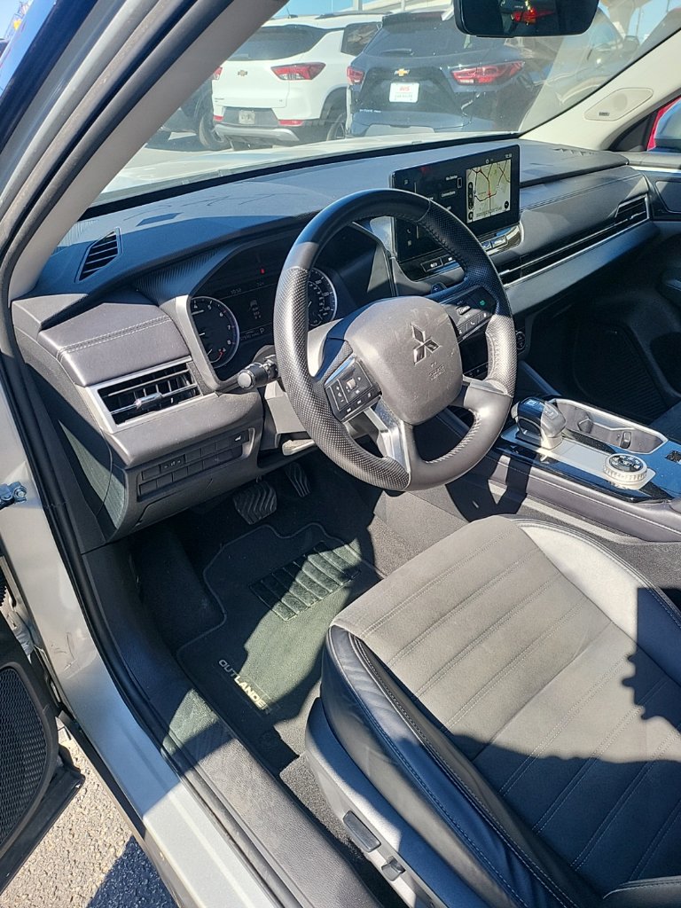 Certified 2025 Mitsubishi Outlander SE SUV