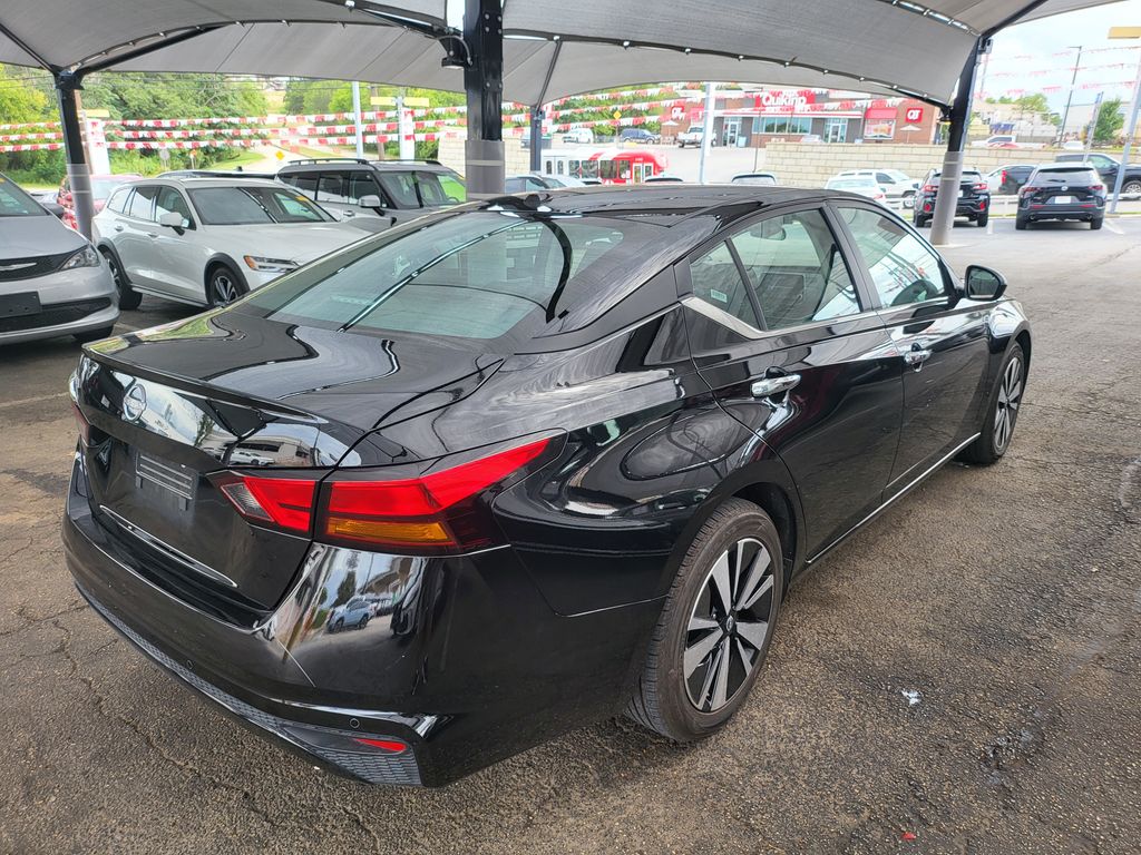 Thumbnail: 2025 Nissan Altima - 8