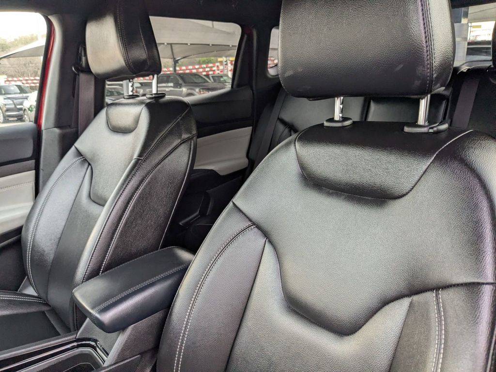 Thumbnail: 2025 Jeep Compass - 16