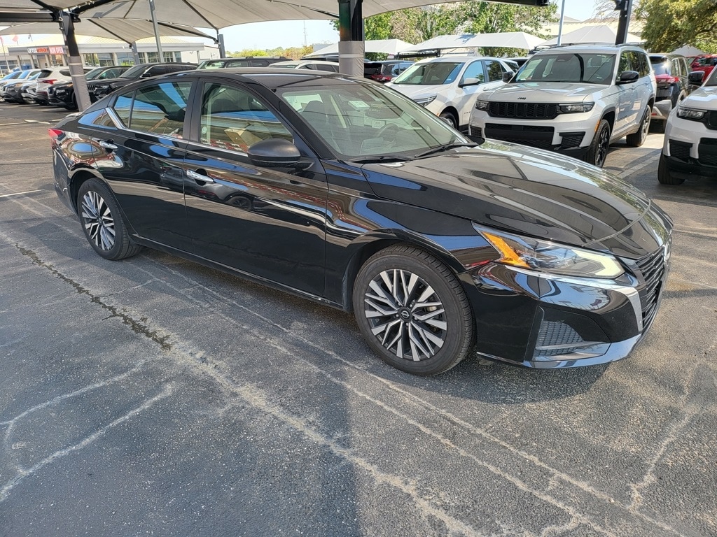 Thumbnail: 2024 Nissan Altima - 6