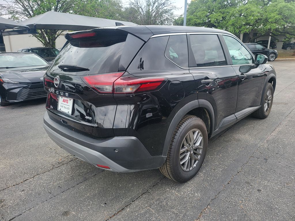 Thumbnail: 2023 Nissan Rogue - 14