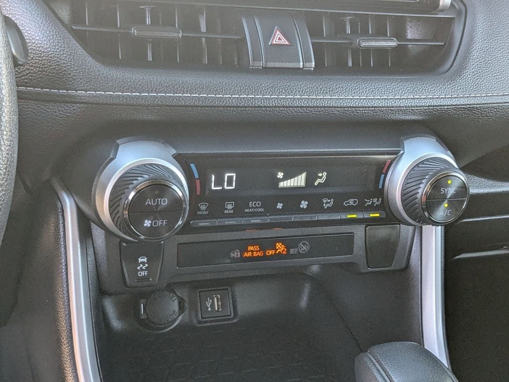 Thumbnail: 2025 Toyota RAV4 - 20