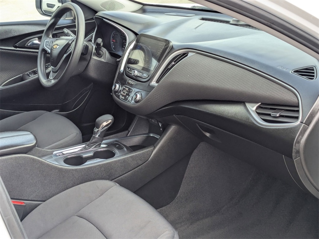 Thumbnail: 2023 Chevrolet Malibu - 31