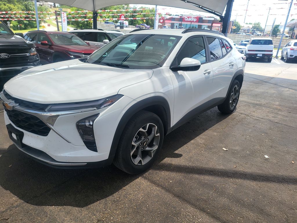 2025 Chevrolet Trax's photo