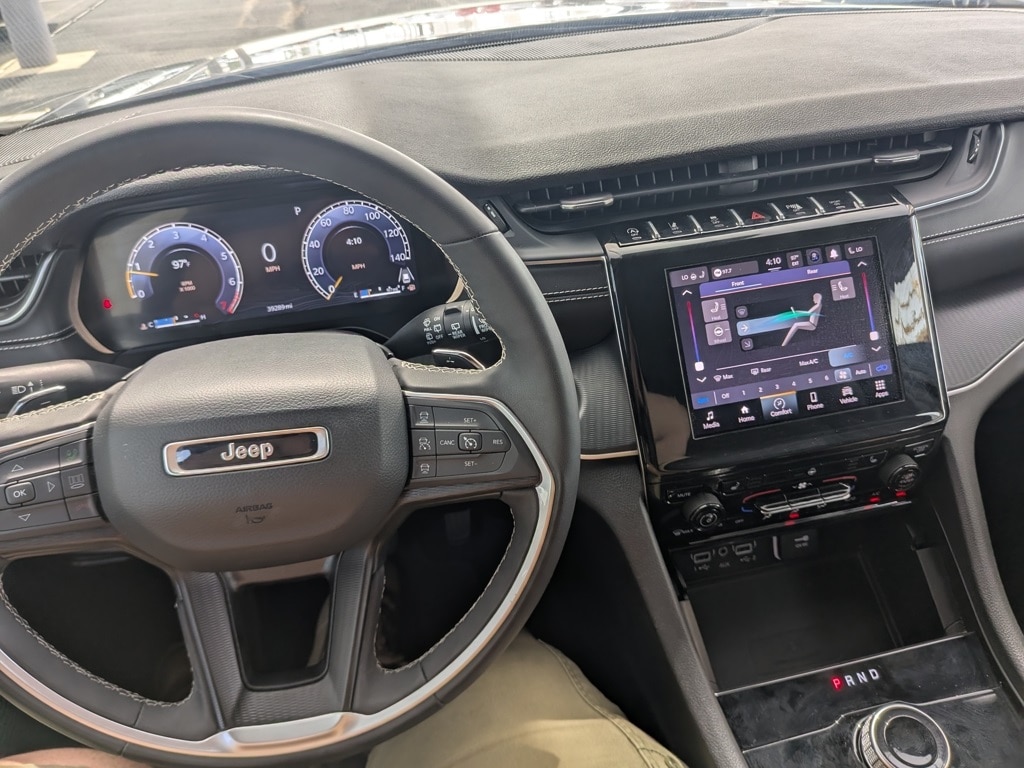 Thumbnail: 2024 Jeep Grand Cherokee L - 3