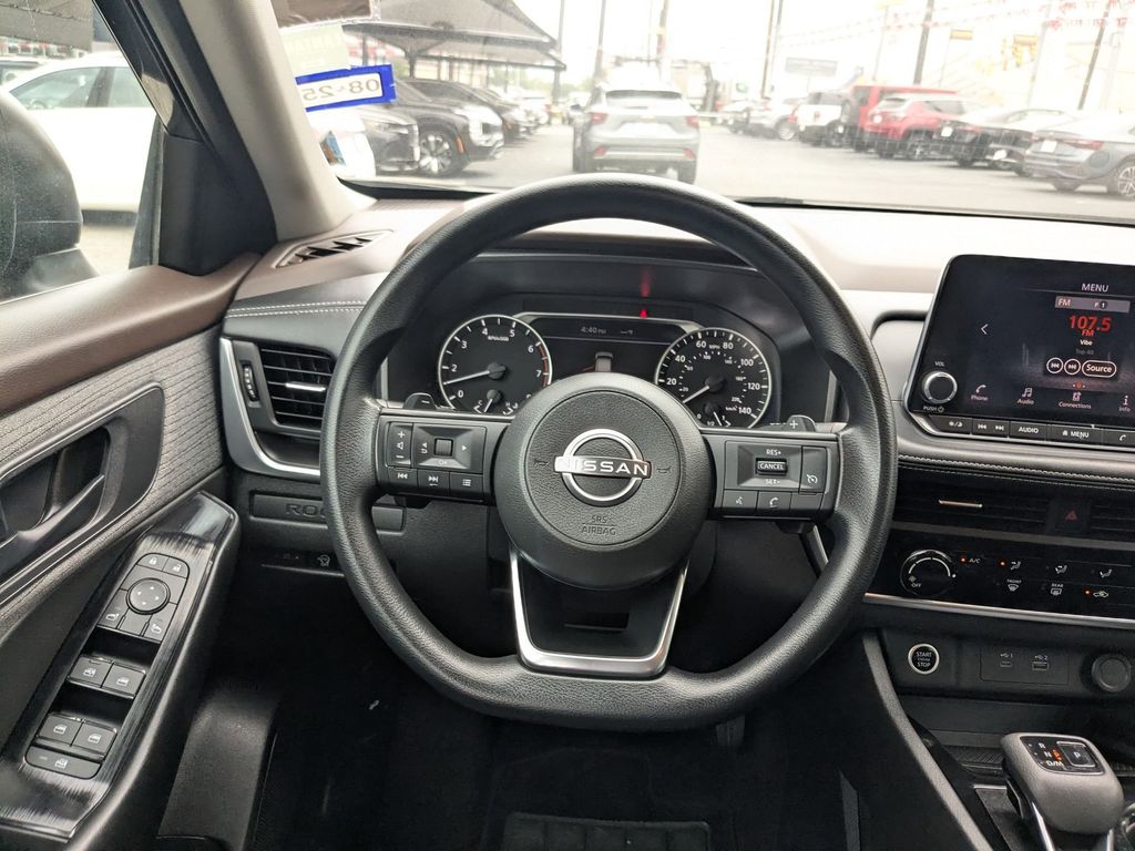 Thumbnail: 2023 Nissan Rogue - 25
