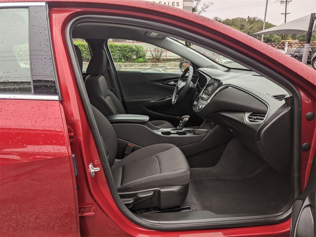 2024 Chevrolet Malibu LT 27