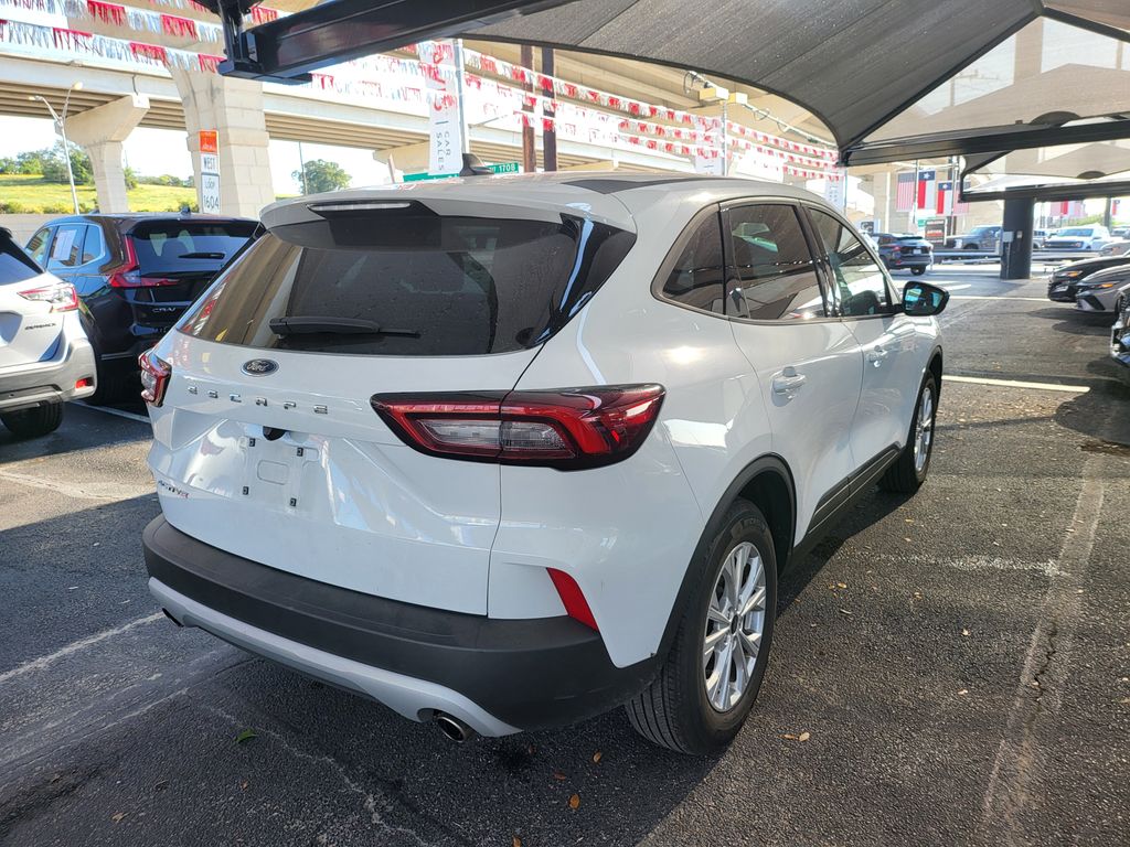 Thumbnail: 2025 Ford Escape - 8