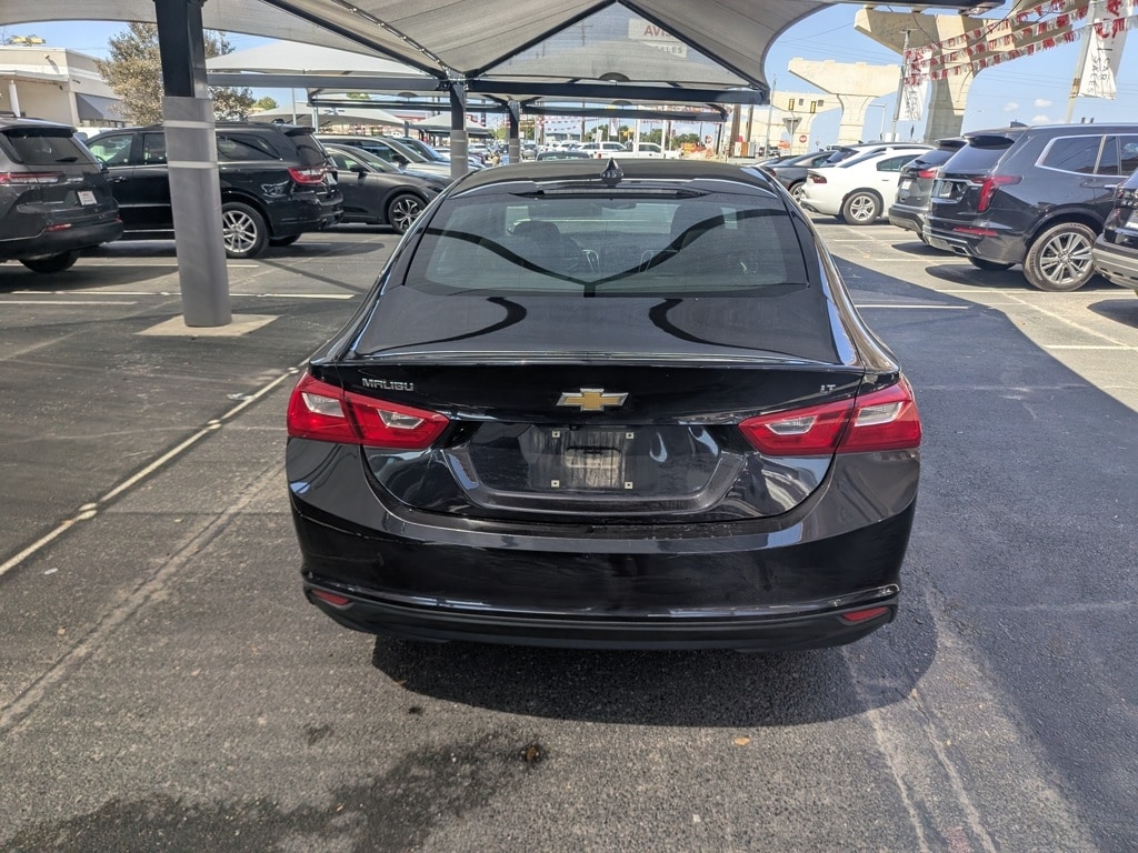 Thumbnail: 2023 Chevrolet Malibu - 8