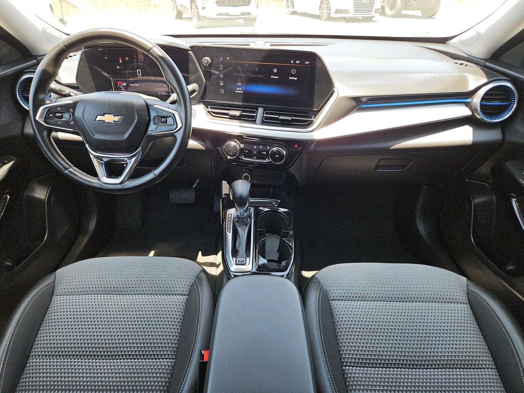 Thumbnail: 2025 Chevrolet Trax - 19