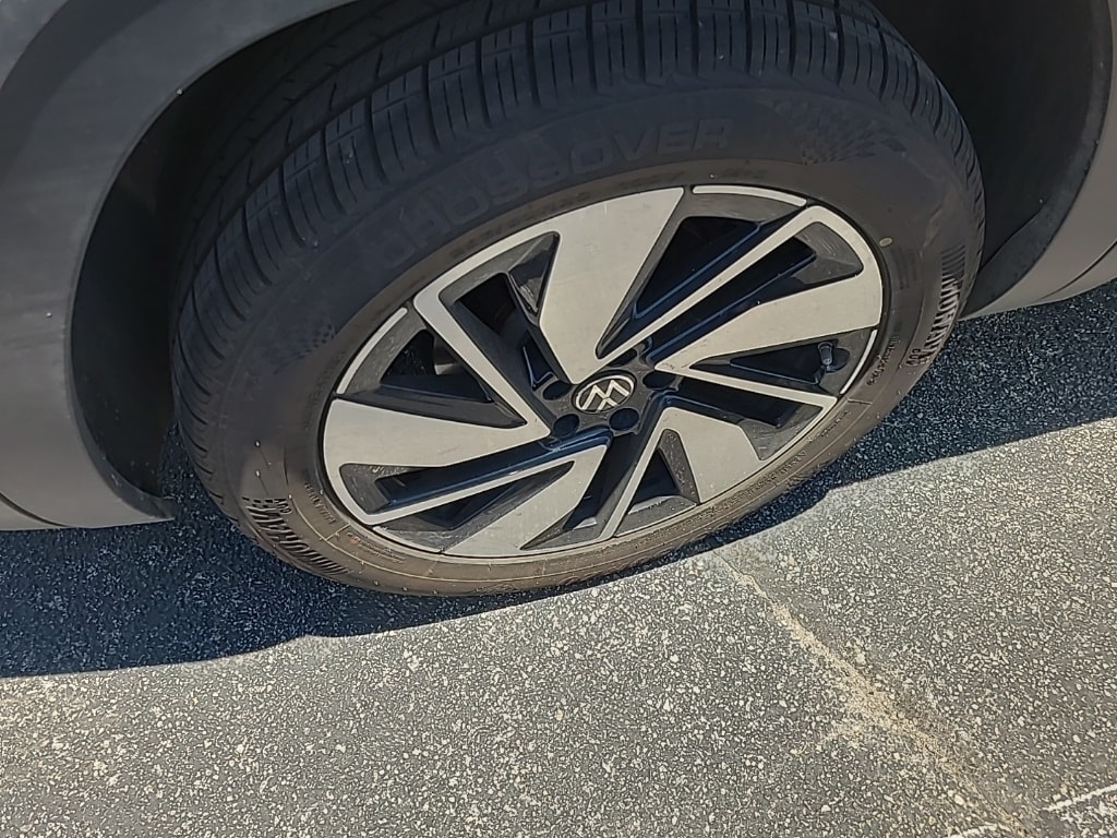 2024 Volkswagen Atlas SE 10
