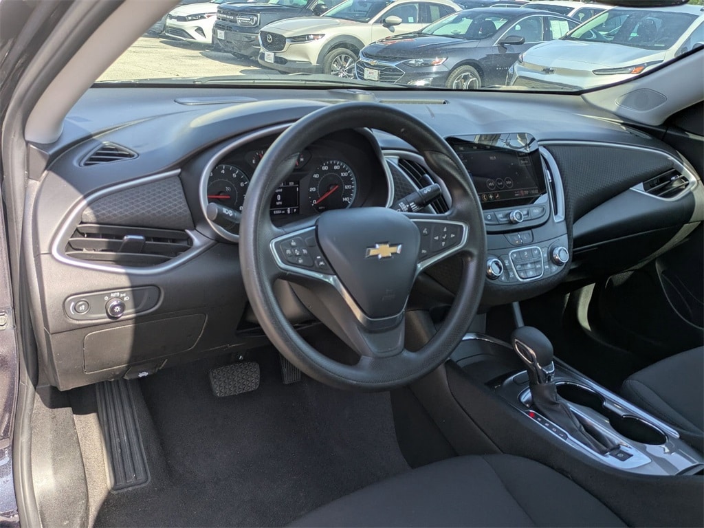 Thumbnail: 2023 Chevrolet Malibu - 15