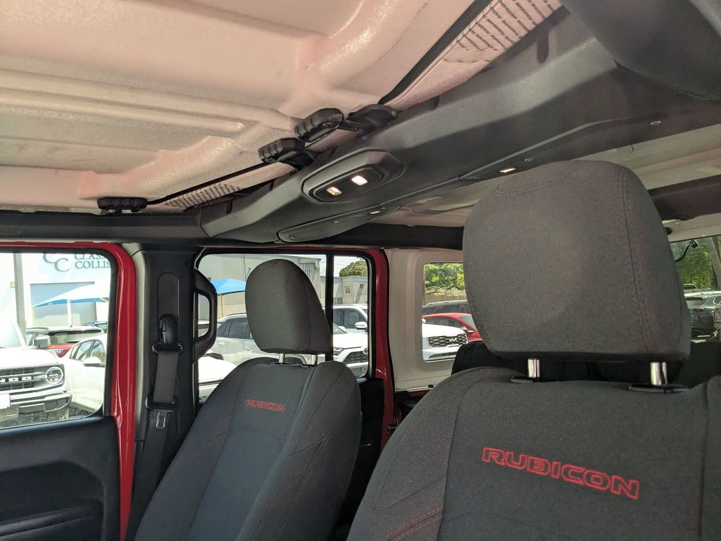 Thumbnail: 2025 Jeep Wrangler - 15