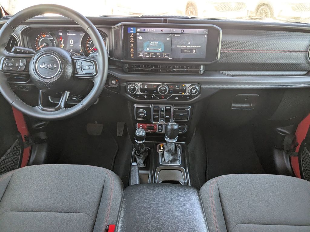 Thumbnail: 2025 Jeep Wrangler - 25