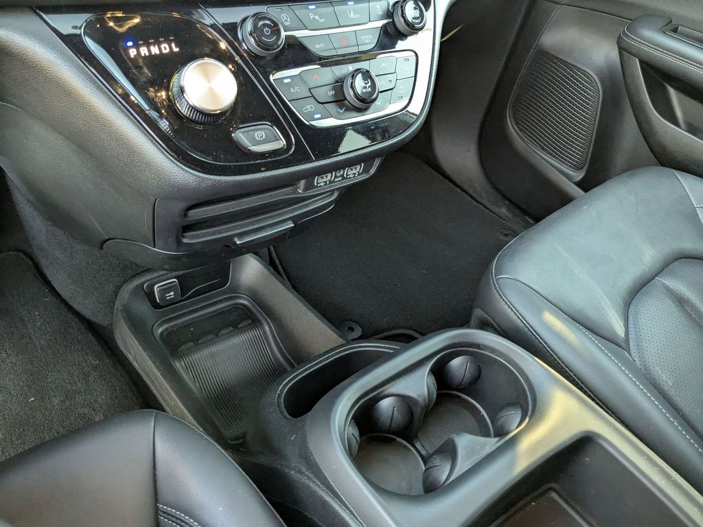 Thumbnail: 2025 Chrysler Pacifica - 23