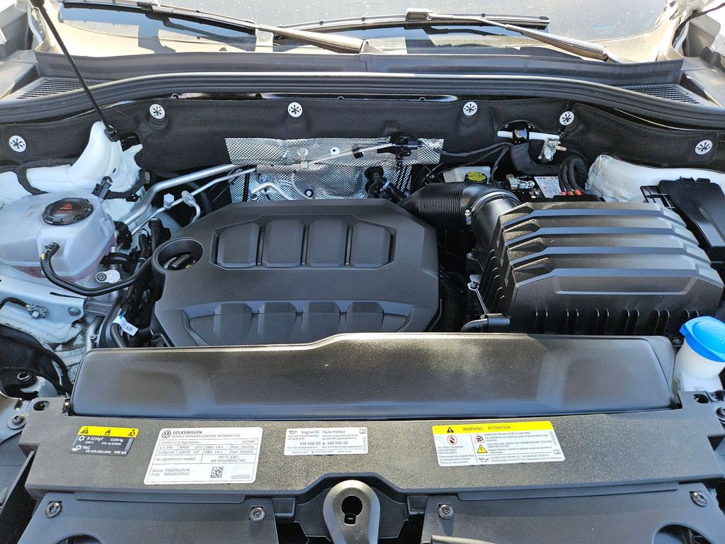 Thumbnail: 2025 Volkswagen Atlas - 28