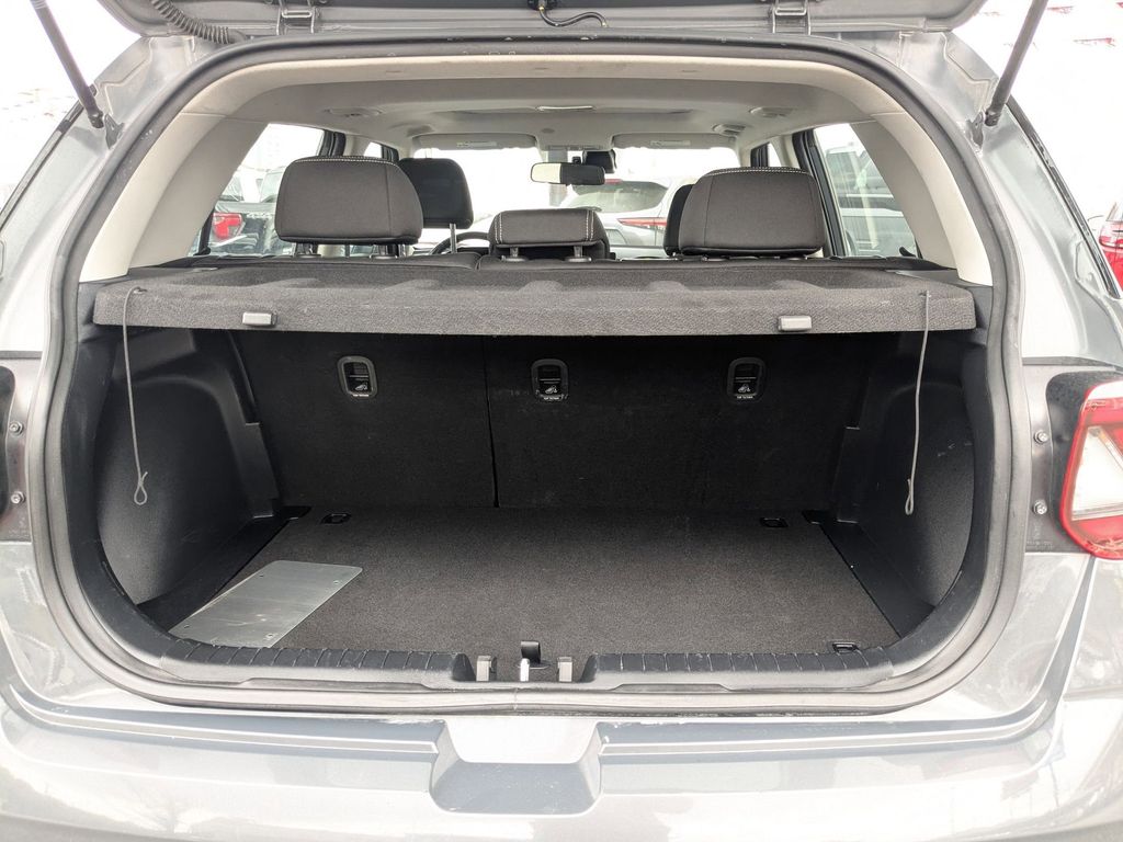 Thumbnail: 2025 Hyundai Venue - 27