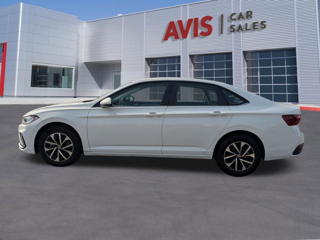 Thumbnail: 2025 Volkswagen Jetta - 2