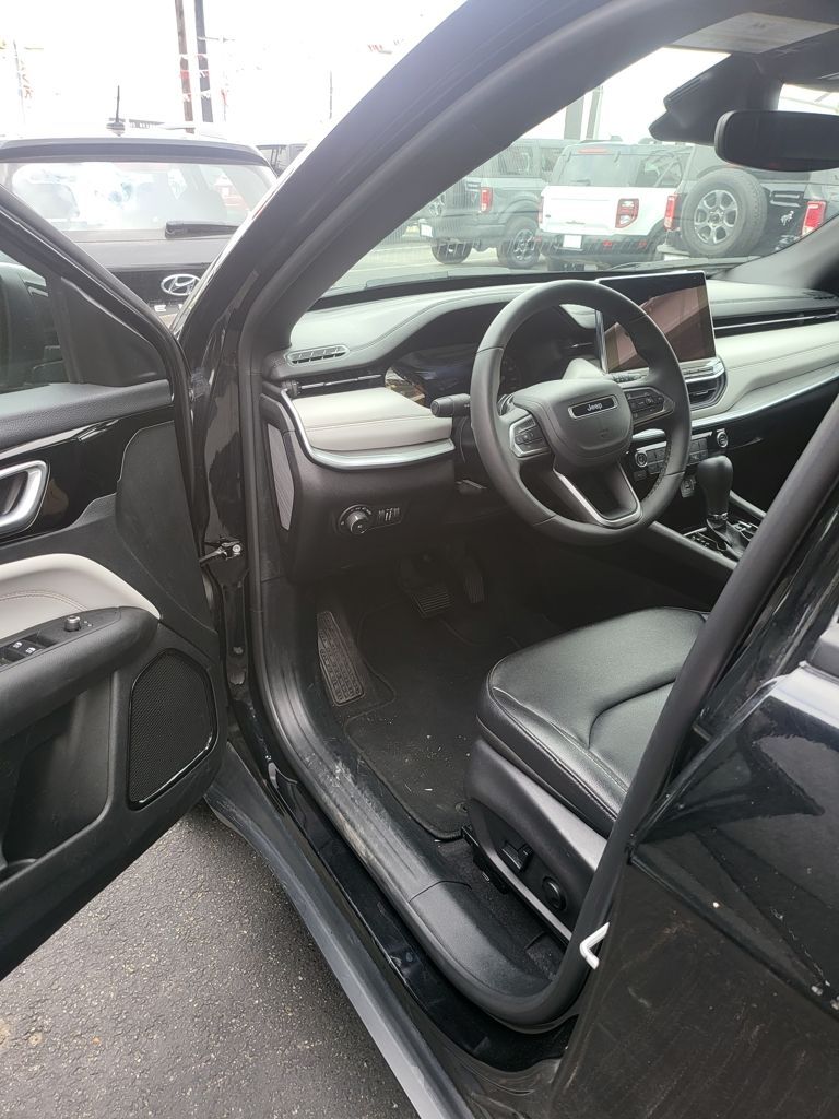 Thumbnail: 2025 Jeep Compass - 4