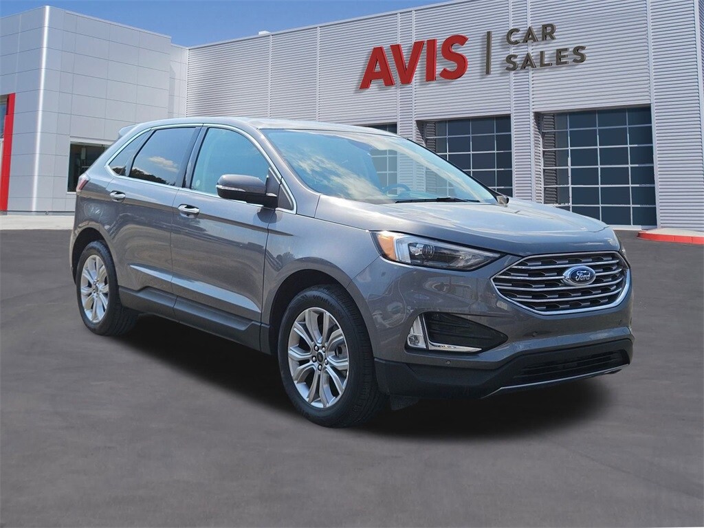 2024 Ford Edge Titanium photo 3