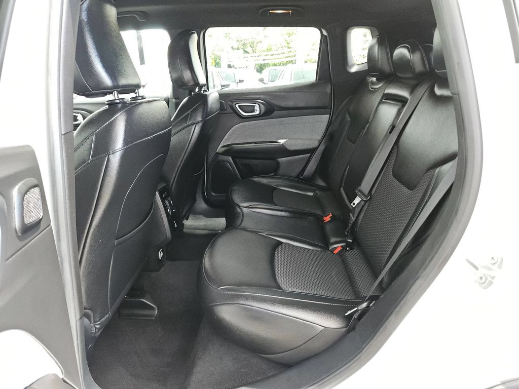 2025 Jeep Compass Latitude - Photo 17